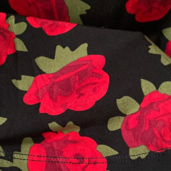 LuLa Roe XXS Simple Comfortable Red Rose Tunic - Picture 12 of 15
